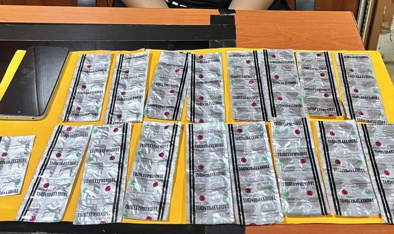 Polisi Ungkap Dugaan Peredaran Pil Trihexyphenidyl, Dua Orang Diamankan di Ngawi. (Dok. Polres Ngawi)