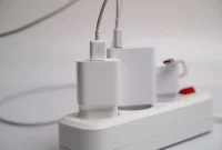 Ilustrasi charger kw. (Foto: Pexels)