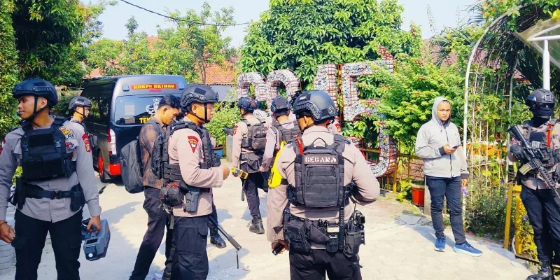 Polda Metro Jaya Turunkan Gegana dan Densus 88 Usai Ancaman Bom Sekolah. (Dok. PMJ)