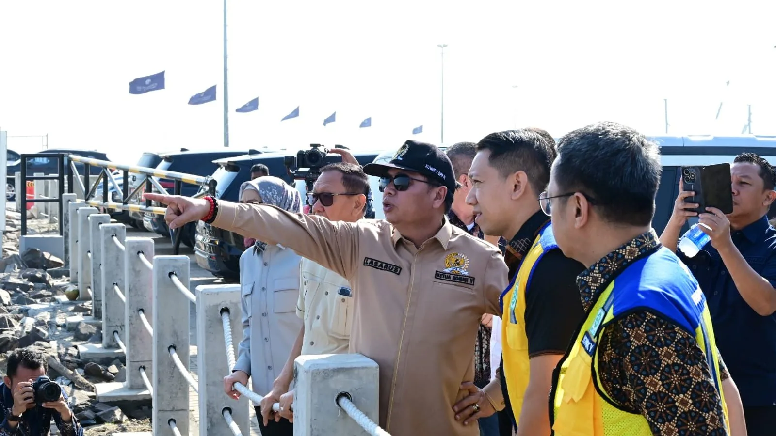 Ketua Komisi V DPR RI Lasarus saat memimpin Kunjungan Kerja Spesifik Komisi V DPR RI ke kawasan PIK 2, Kabupaten Tangerang, Provinsi Banten, Jumat (10/7/2026). (Dok. DPR RI)