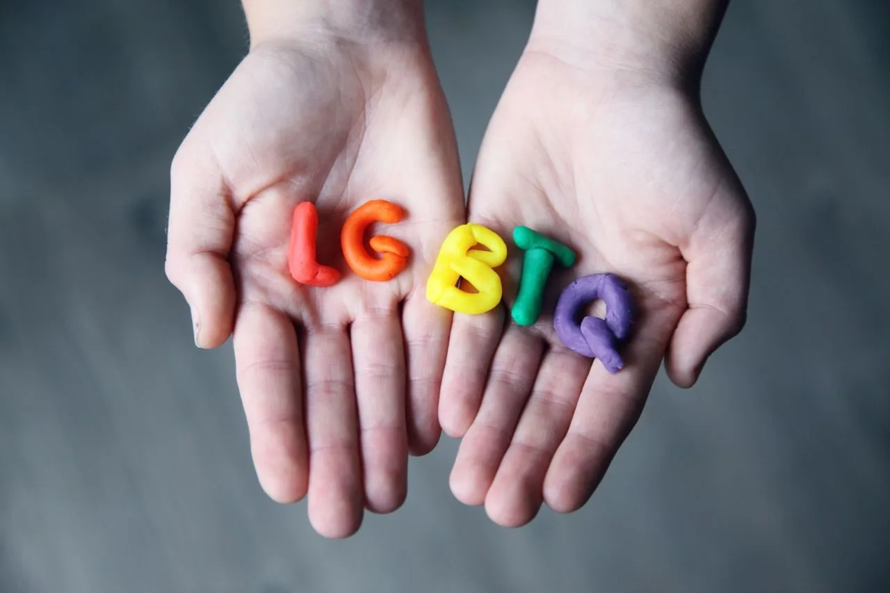Ilustrasi simbol LGBT. (Foto: Pexels)