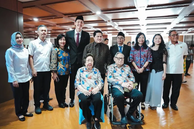 Pemerintah Resmikan Naturalisasi Mitchell Lee Baker untuk Perkuat Sepak Bola Indonesia. (Dok. Kemenpora)