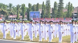 Presiden Prabowo Subianto memimpin Upacara Pelantikan Pamong Praja Muda (PPM) Angkatan XXXIII Institut Pemerintahan Dalam Negeri (IPDN) Tahun 2026. (Dok. Setpres)
