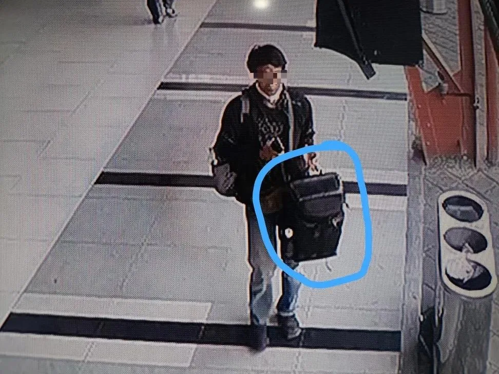 Bukti rekaman CCTV pelaku pencurian tas di Stasiun Tawang, Semarang, Jawa Tengah. (Dok. Polrestabes Semarang)