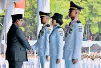 Presiden Prabowo Subianto memimpin Upacara Pelantikan Pamong Praja Muda (PPM) Angkatan XXXIII Institut Pemerintahan Dalam Negeri (IPDN) Tahun 2026. (Dok. Setpres)