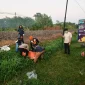 Polsek Rejotangan Evakuasi Mr. X Tewas Tertabrak KA Brawijaya di Buntaran. (Dok. Polres Tulungagung)