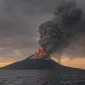 Ilustrasi erupsi Gunung Anak Krakatau. (AI)